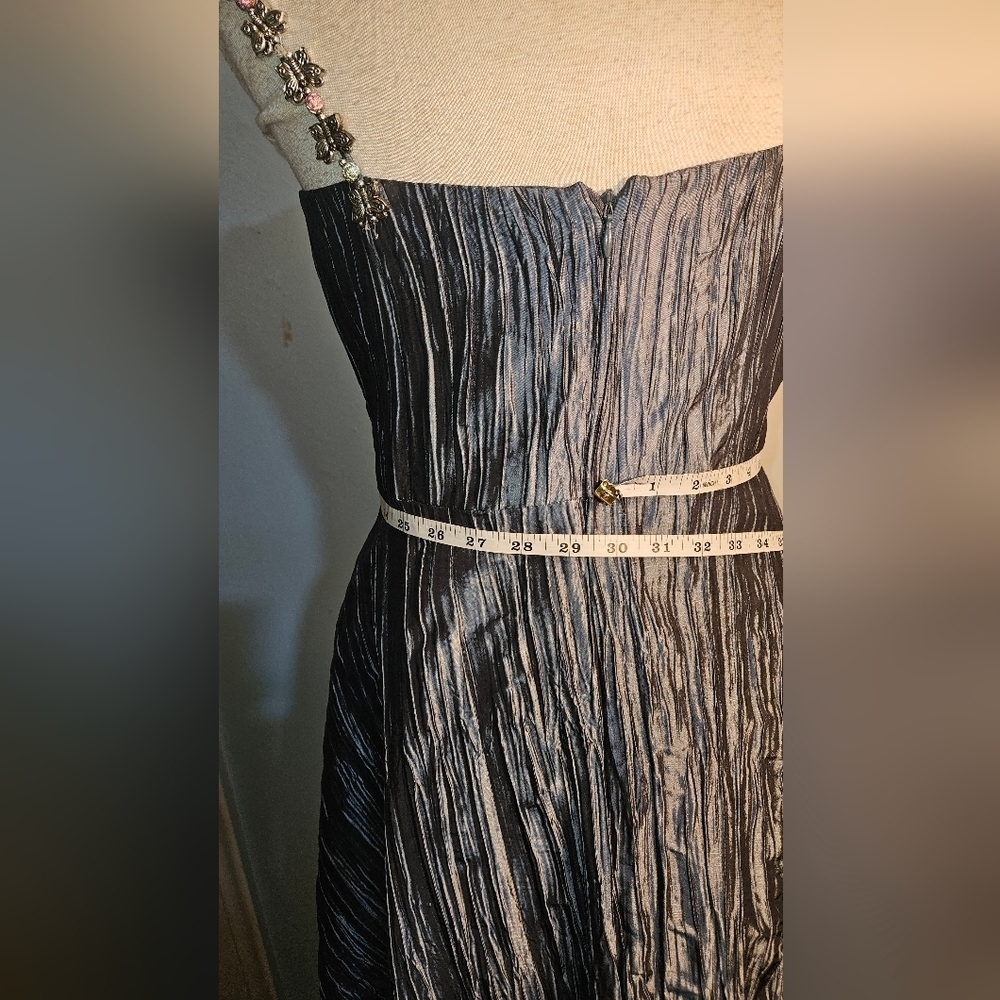 Elegant Black Cocktail Dress - Picture 2 of 9